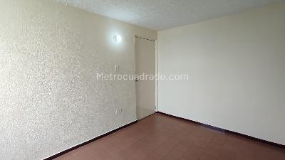 Apartamento de 3 alcobas en venta en Marco Fidel Suarez, Cali, 58 m² · foto 11 de 13