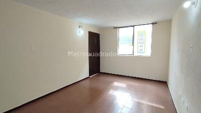 Apartamento de 3 alcobas en venta en Marco Fidel Suarez, Cali, 58 m² · foto 3 de 13