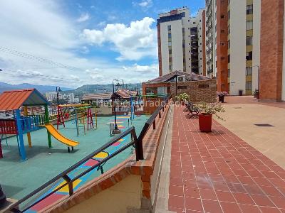 Apartamento de 3 alcobas en arriendo en Cerros Del Campestre, Floridablanca, 120 m² · foto 15 de 17