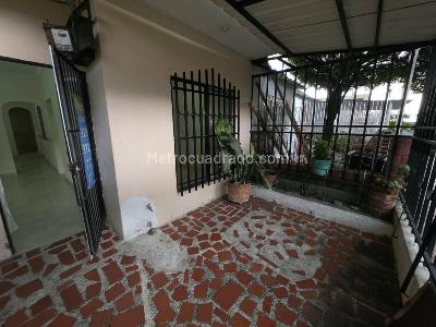 Casa de 3 alcobas en arriendo en Urb, Palmira, 60 m² · foto 2 de 16