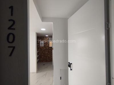 Apartamento en venta en Evaristo Garcia, Cali · foto 2 de 17