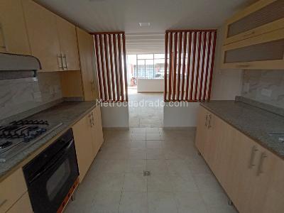 Casa de 4 alcobas en arriendo en Lagos I, Floridablanca, 100 m² · foto 4 de 19