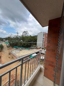 Apartamento en arriendo en Menzuli, Floridablanca · foto 9 de 16