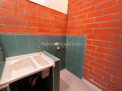 Apartaestudio en arriendo en El Guabal, Cali, 30 m² · foto 10 de 10