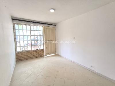 Apartaestudio en arriendo en El Guabal, Cali, 30 m² · foto 5 de 10