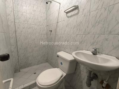 Apartaestudio en arriendo en El Guabal, Cali, 30 m² · foto 9 de 10