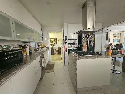 Apartamento en venta en Santa Barbara Central, Bogotá · foto 8 de 13