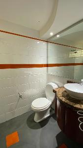 Apartamento de 3 alcobas en venta en Cedritos, Bogotá, 202 m² · foto 4 de 17
