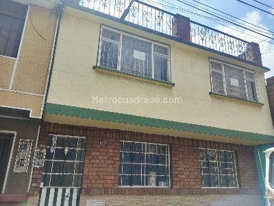 Casa de 5 alcobas en venta en Los Cerezos, Bogotá, 175 m² · foto 3 de 4