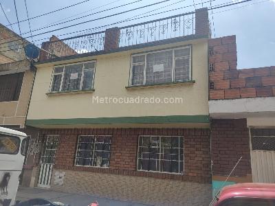 Casa de 5 alcobas en venta en Los Cerezos, Bogotá, 175 m² · foto 4 de 4