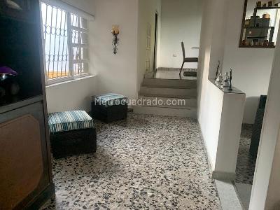 Casa de 3 alcobas en venta en Girardot, Girardot, 1280 m² · foto 7 de 20