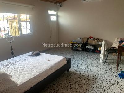Casa de 3 alcobas en venta en Girardot, Girardot, 1280 m² · foto 10 de 20