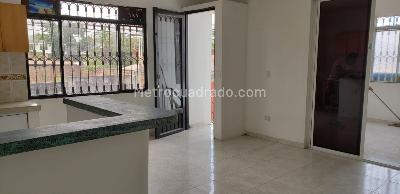 Casa de 5 alcobas en venta en Rosa Blanca, Girardot, 275 m² · foto 13 de 20