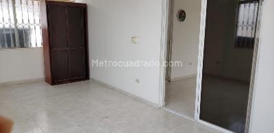 Casa de 5 alcobas en venta en Rosa Blanca, Girardot, 275 m² · foto 15 de 20