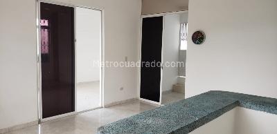 Casa de 5 alcobas en venta en Rosa Blanca, Girardot, 275 m² · foto 17 de 20