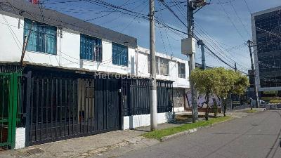 Casa de 5 alcobas en venta en Campin, Bogotá, 300 m² · foto 2 de 20