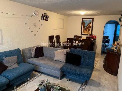 Casa en venta en Villa Luz, Bogotá · foto 2 de 18