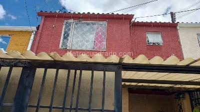 Casa de 4 alcobas en venta en San Mateo, Soacha, 124 m² · foto 2 de 15