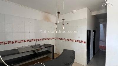 Casa de 5 alcobas en venta en San Antonio, Girardot, 111 m² · foto 13 de 19