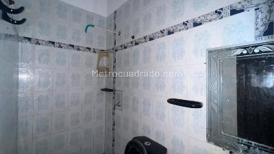 Casa de 5 alcobas en venta en San Antonio, Girardot, 111 m² · foto 15 de 19