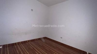 Casa de 5 alcobas en venta en San Antonio, Girardot, 111 m² · foto 8 de 19