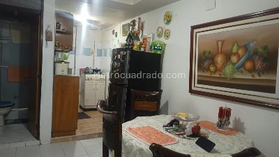 Casa de 5 alcobas en venta en Engativa Centro, Bogotá, 247 m² · foto 3 de 17