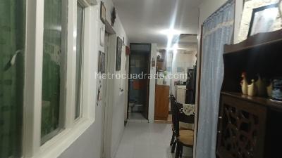 Casa de 5 alcobas en venta en Engativa Centro, Bogotá, 247 m² · foto 5 de 17