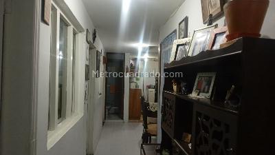 Casa de 5 alcobas en venta en Engativa Centro, Bogotá, 247 m² · foto 6 de 17