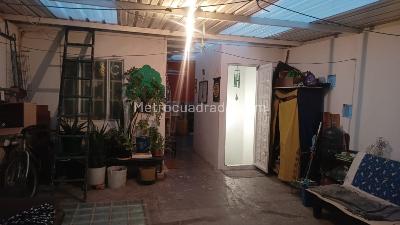 Casa de 5 alcobas en venta en Engativa Centro, Bogotá, 247 m² · foto 10 de 17
