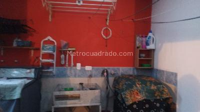 Casa de 5 alcobas en venta en Engativa Centro, Bogotá, 247 m² · foto 12 de 17
