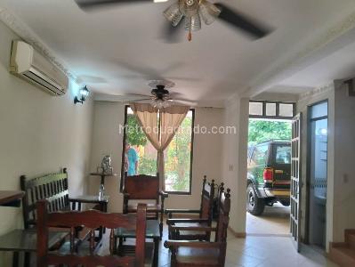Casa de 3 alcobas en venta en Villas De Guadalquivir, Girardot, 72 m² · foto 7 de 20