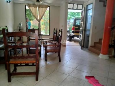 Casa de 3 alcobas en venta en Villas De Guadalquivir, Girardot, 72 m² · foto 8 de 20
