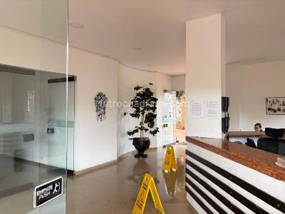 Apartamento de 3 alcobas en venta en Pontevedra, Bogotá, 146 m² · foto 2 de 20