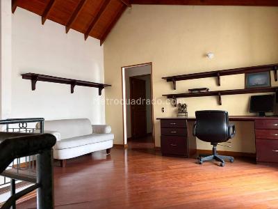 Apartamento de 3 alcobas en venta en Pontevedra, Bogotá, 146 m² · foto 13 de 20