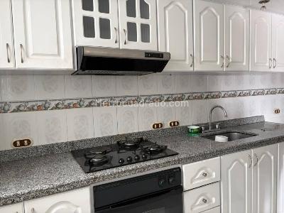 Apartamento de 3 alcobas en venta en Pontevedra, Bogotá, 146 m² · foto 18 de 20