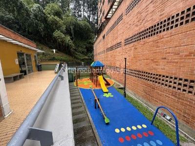 Apartamento de 3 alcobas en venta en Loma Linda, Sabaneta, 92 m² · foto 13 de 20