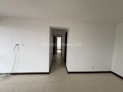 Apartamento de 3 alcobas en venta en Loma Linda, Sabaneta, 92 m² · foto 16 de 20