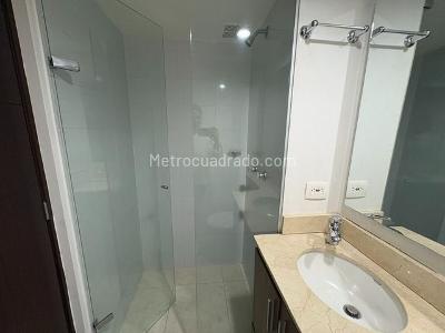 Apartamento de 3 alcobas en venta en Loma Linda, Sabaneta, 92 m² · foto 18 de 20