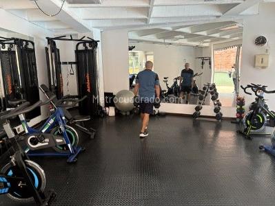 Apartamento de 3 alcobas en venta en Loma Linda, Sabaneta, 92 m² · foto 3 de 20