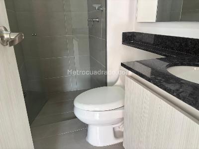 Apartamento de 3 alcobas en venta en Las Lomitas Cerca Al Exito, Sabaneta, 82 m² · foto 13 de 18
