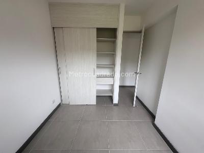 Apartamento de 3 alcobas en venta en Las Lomitas Cerca Al Exito, Sabaneta, 82 m² · foto 18 de 18