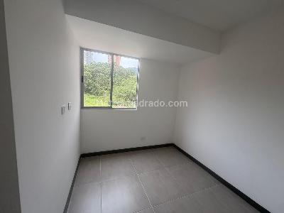 Apartamento de 3 alcobas en venta en Las Lomitas Cerca Al Exito, Sabaneta, 82 m² · foto 2 de 18