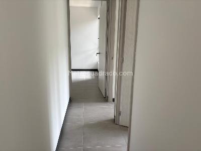 Apartamento de 3 alcobas en venta en Las Lomitas Cerca Al Exito, Sabaneta, 82 m² · foto 7 de 18