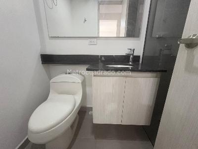 Apartamento de 3 alcobas en venta en Las Lomitas Cerca Al Exito, Sabaneta, 82 m² · foto 9 de 18