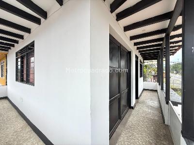 Casa en venta en Pereira, Pereira · foto 2 de 19