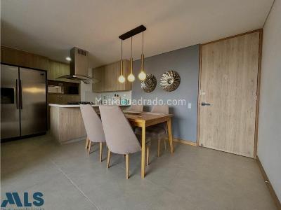 Apartamento de 2 alcobas en venta en Alto De Las Palmas, Medellín, 79 m² · foto 5 de 14
