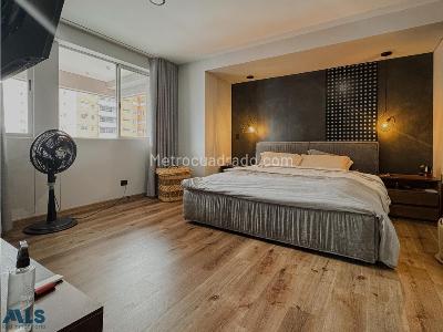 Apartaestudio en venta en Loma De Las Brujas, Envigado, 81 m² · foto 16 de 18