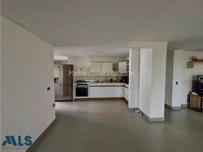 Apartamento en venta en Oviedo, Medellín · foto 5 de 13