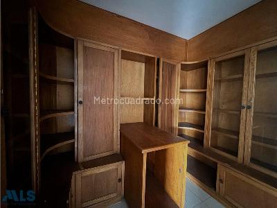 Apartamento de 3 alcobas en venta en El Poblado, Medellín, 274 m² · foto 17 de 20