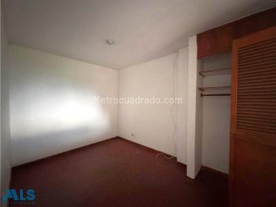 Apartamento de 3 alcobas en venta en El Poblado, Medellín, 274 m² · foto 18 de 20